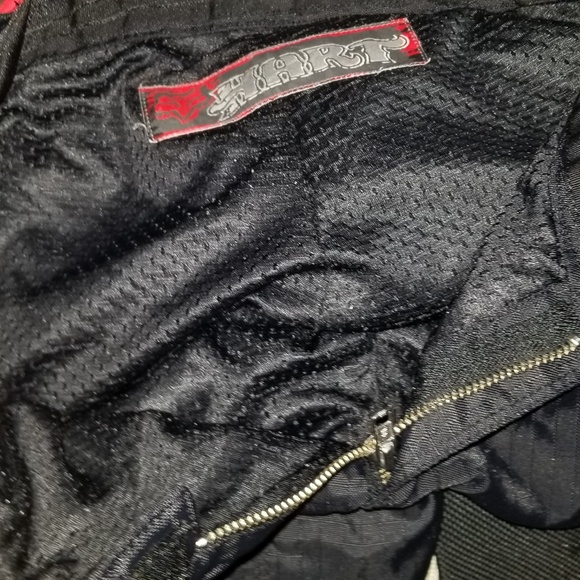 Hart - Picture 5 of 8